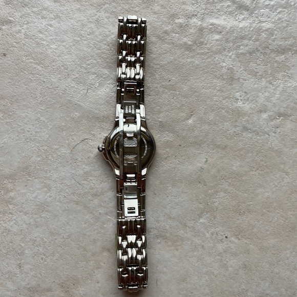 ESQ lady #100490 - Picture 5 of 5